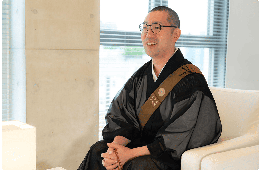 まず、副住職の自己紹介をお願いいたします。